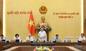 Bế mạc Phiên họp thứ 4 của Ủy ban Thường vụ Quốc hội