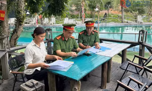 Chấp hành nghiêm các quy định pháp luật về cư trú