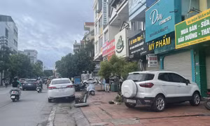 Xử lý nghiêm hành vi lấn chiếm vỉa hè, lòng đường