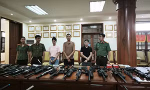 Triệt phá đường dây sản xuất, mua bán hàng trăm vũ khí trên mạng