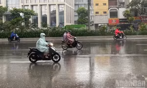 Thời tiết ngày 9/7: Bắc Bộ có mưa rào và dông, Trung Bộ ngày nắng nóng