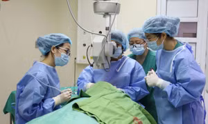 Bệnh viện Việt Nam - Thụy Điển Uông Bí: Điều trị bệnh mắt chuyên sâu ngay tại tỉnh