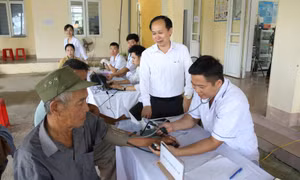Đưa dịch vụ y tế chất lượng đến với người dân xã đảo Cái Chiên