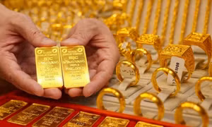 Giá vàng hôm nay 4/7: Đồng loạt tăng mạnh