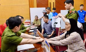 Huy động tổng lực thu nhận mẫu ADN thân nhân liệt sĩ
