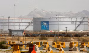 OPEC+ tăng nhẹ sản lượng dầu để ổn định thị trường