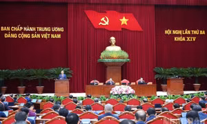 Ngày làm việc thứ hai Hội nghị lần thứ ba Ban Chấp hành Trung ương Đảng khóa XIV