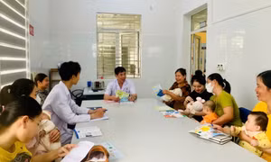 Nhân lực các trạm y tế cấp xã cơ bản ổn định, đáp ứng nhiệm vụ chuyên môn