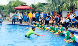 "Huy động sự tham gia của cộng đồng trong phát triển phong trào bơi lội, phòng chống đuối nước" 