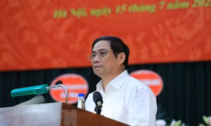 Thủ tướng trao quyết định Quyền Bộ trưởng Bộ Y tế cho bà Đào Hồng Lan