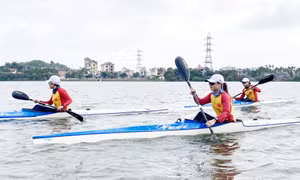 Đua thuyền - Nghịch lý môn thể thao "vàng"