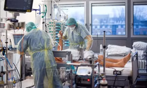 Châu Âu trở thành 'điểm nóng' của làn sóng lây nhiễm mới COVID-19