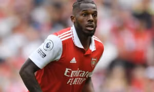 Nuno Tavares rời Arsenal
