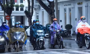 Mưa dông diện rộng xuất hiện ở nhiều khu vực trên cả nước