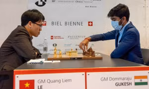 Quang Liêm thua thần đồng Ấn Độ