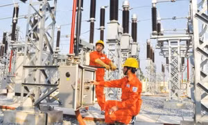 Đảm bảo cung ứng đủ điện cho sản xuất, kinh doanh và tiêu dùng của nhân dân