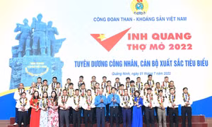Công đoàn TKV: Tuyên dương 150 công nhân, cán bộ xuất sắc tiêu biểu