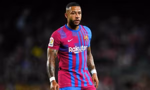 Barca ra giá bán đứt, lộ thái độ của Depay