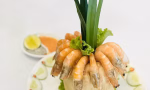 Tôm hấp trái dừa