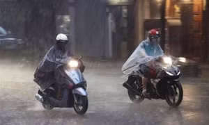 Ba miền có mưa dông, đề phòng lũ quét, sạt lở đất ở vùng núi