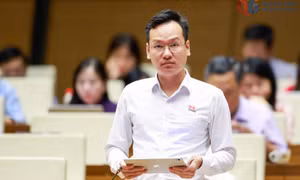 "Lấy quyền và lợi ích hợp pháp của người lao động làm trung tâm khi đi làm việc ở nước ngoài"
