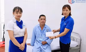 Những bông sen thiện tâm