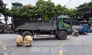 Tai nạn giao thông giữa xe tải và xe máy tại phường Trần Lãm, một người tử vong