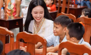 Mongkutphet Hanesana, đại diện Lào tại Miss World: Việt Nam trong tôi là “tình yêu”