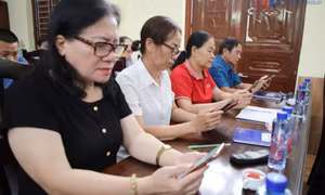 Chuyển đổi số lan tỏa đến từng thôn, khu phố