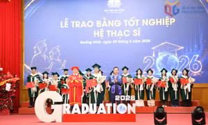 Trường Đại học Hạ Long trao bằng tốt nghiệp năm 2026 và vinh danh thủ khoa các ngành 