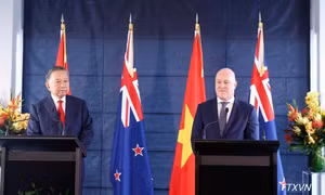 Tổng Bí thư, Chủ tịch nước Tô Lâm và Thủ tướng New Zealand gặp gỡ báo chí, chứng kiến trao văn kiện hợp tác