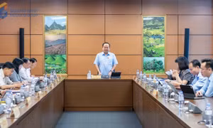 Đoàn ĐBQH Quảng Ninh tham gia ý kiến nhiều dự án luật và nghị quyết quan trọng