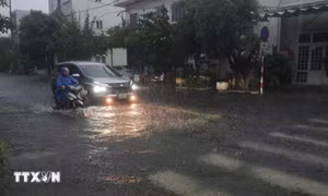 Khu vực Bắc Bộ, Trung Bộ ngày nắng nóng, chiều tối và đêm có mưa to