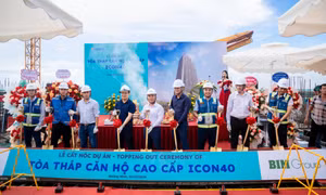 Chính thức cất nóc Tòa tháp căn hộ cao cấp ICON40 tại Hạ Long