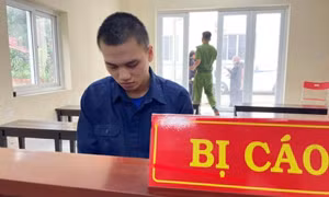 Nữ sinh tự tử vì bị dọa đăng clip nhạy cảm lên mạng