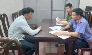 Bắt được kẻ hiếp dâm cô gái bên đường rồi cướp 5 triệu đồng