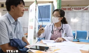 Bệnh viện Bạch Mai sẽ khám bệnh đến 21h: Người bệnh không phải vật vờ chờ đợi