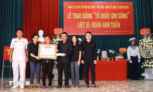 Ba liệt sỹ hy sinh ở Trường Sa được tặng Bằng 'Tổ quốc ghi công'