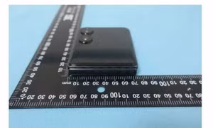 Smartphone nắp gập Mix Flip của Xiaomi lộ ảnh
