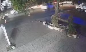 Phóng xe bạt mạng, 2 thanh niên tông cảnh sát giao thông trọng thương