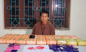 Bắt giữ đối tượng vận chuyển 112 nghìn viên ma túy tổng hợp