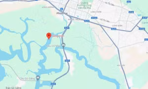 Bà Rịa-Vũng Tàu: Hai người tử vong dưới hầm tàu hàng nghi do ngạt khí