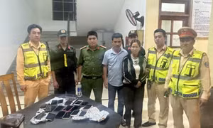 Bắt 3 đối tượng móc túi 17 điện thoại của người dân đi hội chợ ở Lâm Đồng
