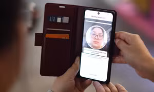 Không có chuyện nhân viên ngân hàng gọi hỗ trợ cài đặt sinh trắc học