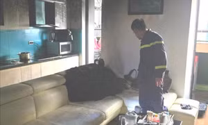 Hà Nội: Cháy căn hộ chung cư tầng 29 do người dân đun nước trên sofa rồi bỏ quên đi ra ngoài
