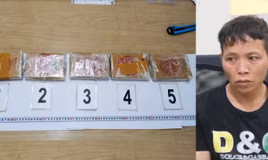 Ôm 5 bánh heroin đi “chơi đêm”