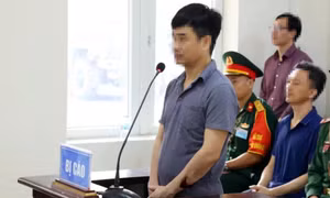 Xử phúc thẩm Phan Quốc Việt và nhóm cựu sỹ quan trong vụ án ở Học viện Quân y