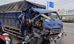 2 tai nạn liên hoàn ở TPHCM khiến giao thông ùn ứ kéo dài