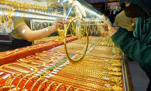 Giá vàng cao kỷ lục, nhu cầu vàng trang sức ở Việt Nam giảm
