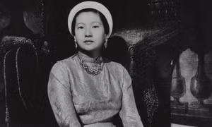 Nam Phương hoàng hậu, vua Bảo Đại qua ống kính quốc tế